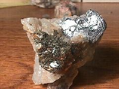 Molbdenite in Quartz